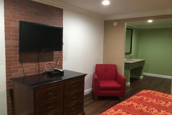 American Inn & Suites LAX Airport image 23