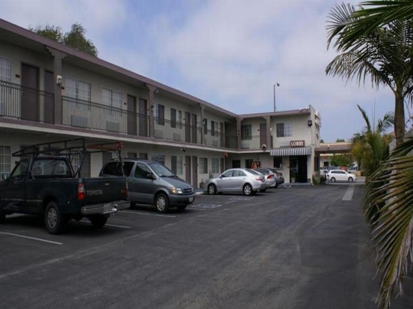 American Inn & Suites LAX Airport image 8